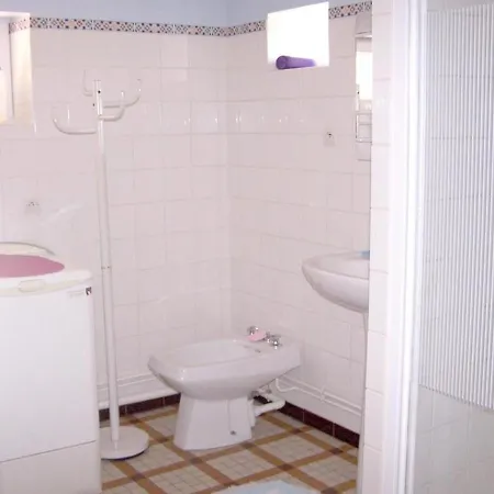 Charmante Fermette Renovee Avec Terrasse Privative Et Velos, 2 Chambres, Proche Le Lude - Fr-1-410-155 Holiday home *
