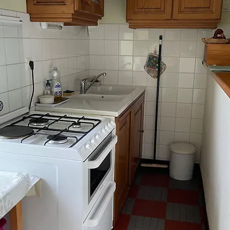 Charmante Fermette Renovee Avec Terrasse Privative Et Velos, 2 Chambres, Proche Le Lude - Fr-1-410-155 *