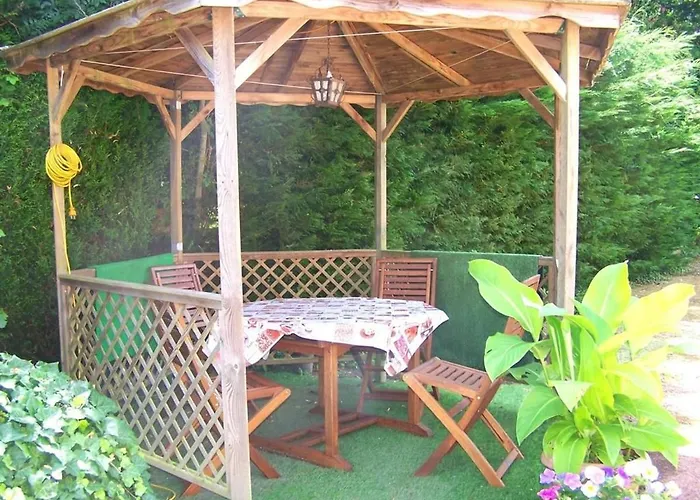 Charmante Fermette Rénovée Avec Terrasse Privative Et Vélos, 2 Chambres, Proche Le Lude - Fr-1-410-155